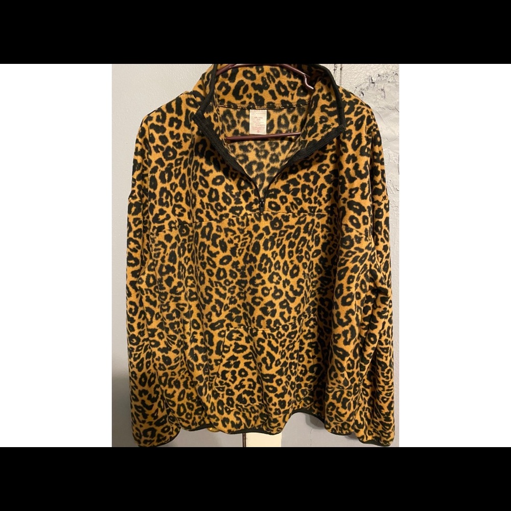 Women’s leopard fleece pullover